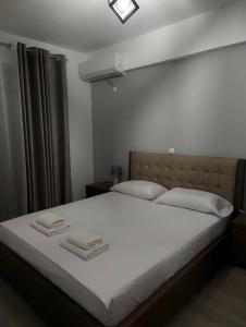 Xhulianas Sea View Apartment Sarande