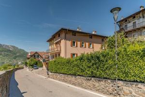 Casa Angeli, Tenna Ospitar