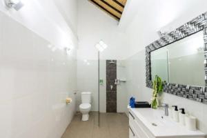 Villa B 2 BR Private Villa Pool & Kitchen Legian Seminyak