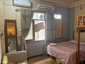 138 Lilys house in center near metro with Multi rooms, multi prices with window