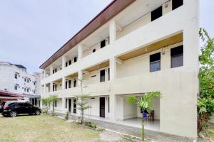 Urbanview Hotel MD Residence