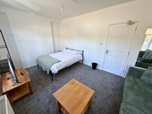 6 Bedroom House for up to 10 People