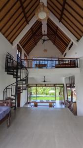 Slice of Paradise - Beautiful Villa in Rice Fields