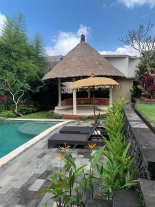 Slice of Paradise - Beautiful Villa in Rice Fields