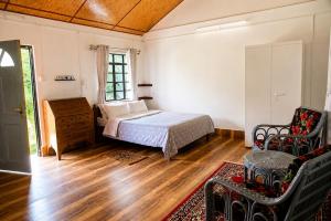 Cozy Kalimpong Studio stay With Breakfast by Homeyhuts