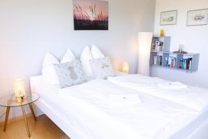 Strandnahe Ferienwohnung mit Privatweg, Spielplatz & Aufzug