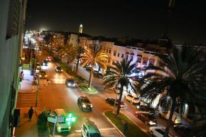 Moroccan Apartment 10 min to Beach Fast WiFi