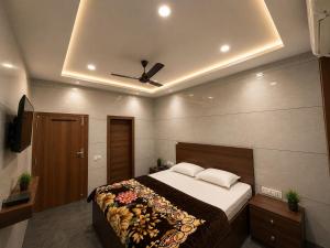 Crown Guest House