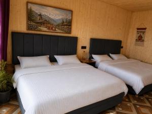Harshil Pinewood Homestay