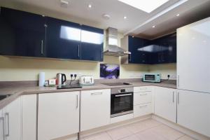 Wonderful Worthing Beach Walk Flat