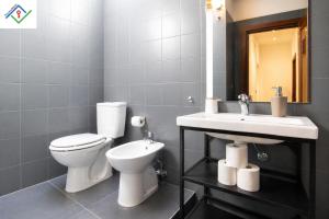 Casa a Firenze - 7 Ospiti, 3 Camere, 2 Bagni, Cucina, Soggiorno, WiFi Free, Parcheggi Free
