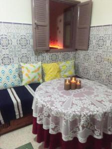 Budget Friendly -Private Room in a Moroccan Home - Host On Site