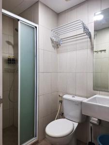 Home Like Twilight Apartment 1BR, Glodok