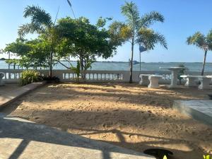 Dinuda Kitesurf & Water Sports Lagoon Resort