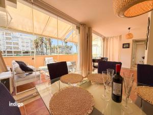 Seaside Apartment - Terrace & Pool - SEA01