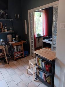 Room in apartment within walking distance to Avenyn etc