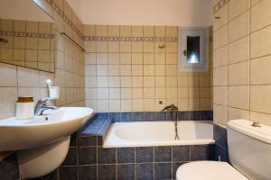Divers Cycladic House Paros