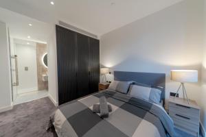 Luxury River-View 2BR Near US Embassy