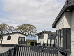Hot Tub Lodge, Victory Liberte 104