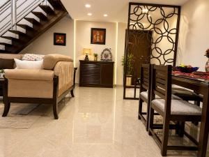 Pet Friendly Spacious 3 BHK Penthouse