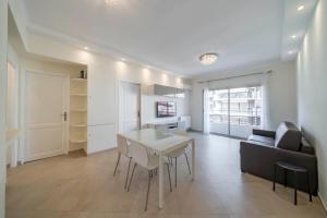 Nice 2 bedroom apartment close to the Croisette