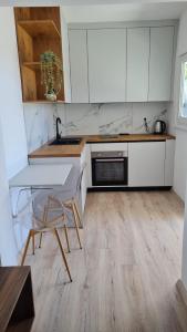 Modern apartment close to Borik beach