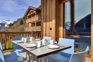 Ours - Vue montagne piscine et Spa