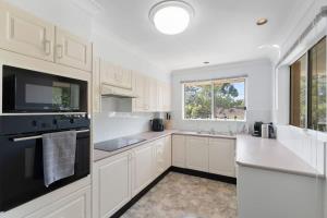 Luxury Private Top Floor Apartment Sutherland, Australia