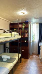 3 Bedroom 2 CR unit by La Vida Homestay Baguio