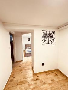 Modern Solo Room, Quiet Workspace & Comfy Bed