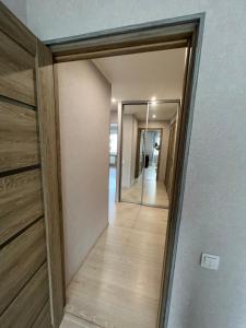Modern apartment - 2 Balconies - 15 min to Beach