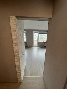 Modern apartment - 2 Balconies - 15 min to Beach