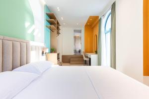 Santorini Luxury Room 1 - Private Terrace with Sea View, Parking and more