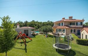 Exclusive Villa Milanni mit riesigem Pool und Jacuzzi