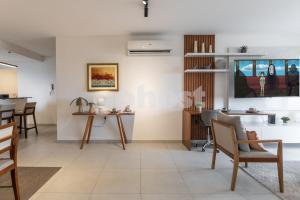 Brand New 2 bed apt in Molas Lopez