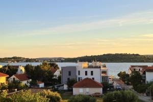 Family Villa L&S near the Sea - Vodice Area