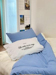 54Hongdae Station Area, Yeonnam, Hongdae Street, 15 Minutes from Itaewon, Single Accommodation, Fully Furnished