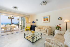 Sea View at White Pearl Beach II, Elviria, Marbella