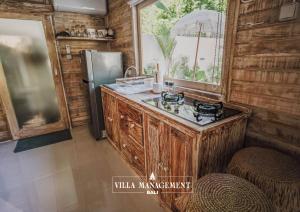 Serene Tropical Bungalows Laba Sari