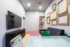 Intrho- Correnti Luxury Apartment