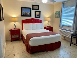 Beachgate Condo Suites and Hotel 523 condo