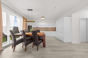 AC family house with garden and jacuzzi, 9B