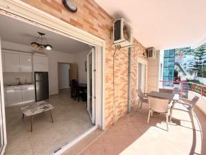 Relaxing Balcony Escape - Free Parking -5 Guests