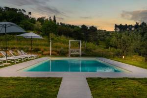 Villa Amore, a Romantic Hilltop Farmhouse in Lucca