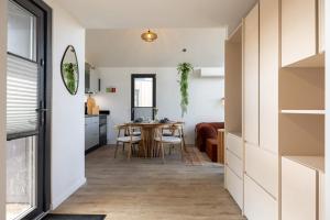 Tiny house with a fenced garden in Oud Ade - Garden shed - 8