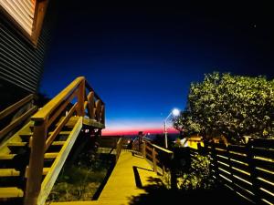 Navega hacia el atardecer infinito de arreboles