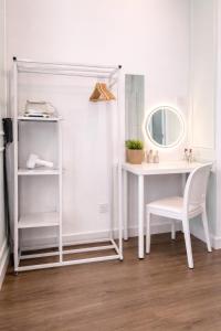 Lux Two-Bedroom Maritime Suites with Pool & Wifi 3A