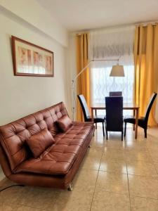 Spacious Apartment in Faro, 92 m² with Terrace