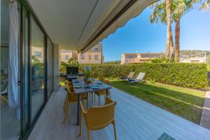 Apartment La Perla By Home Villas 360