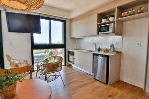 Modern & Bright Studio